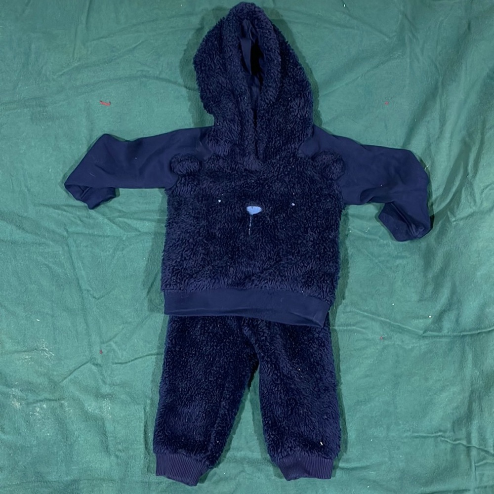Blue bear fuzzy sweat shirt and matching pants